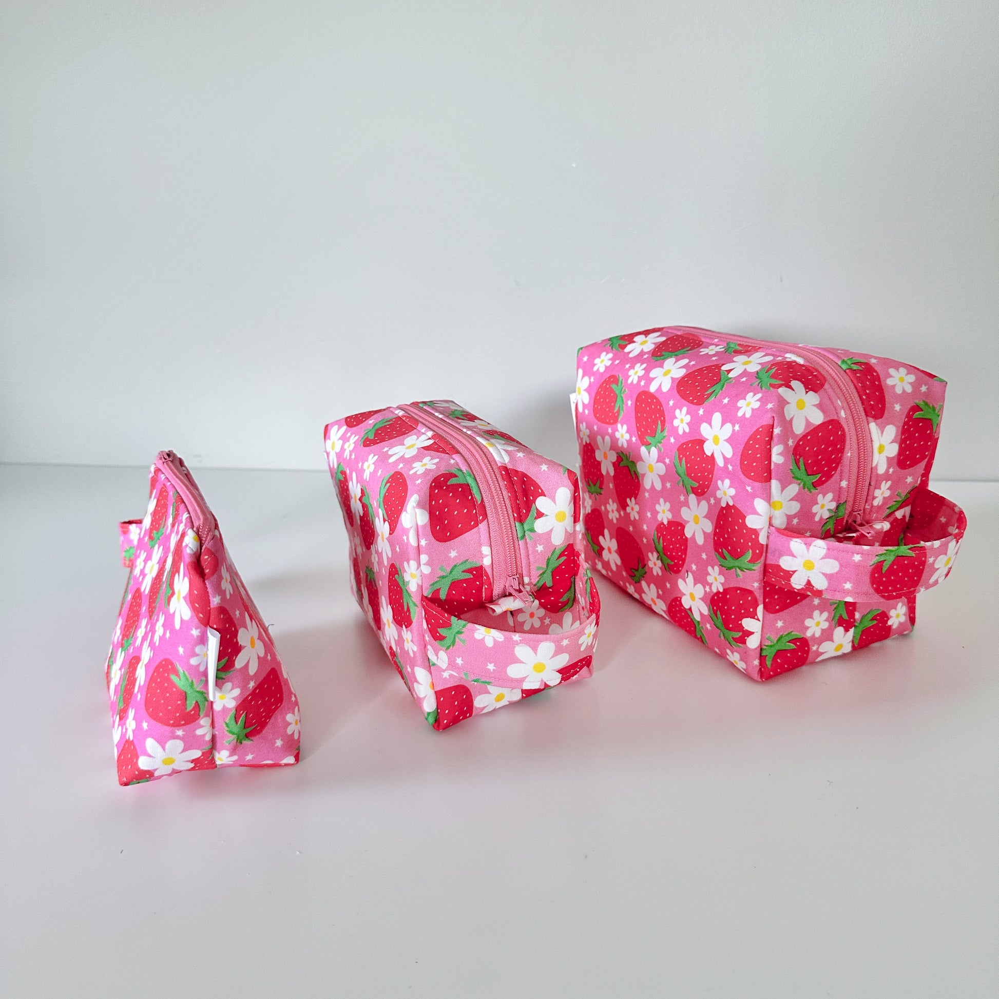 pink strawberry floral patterned cotton makeup cosmetic bags 
