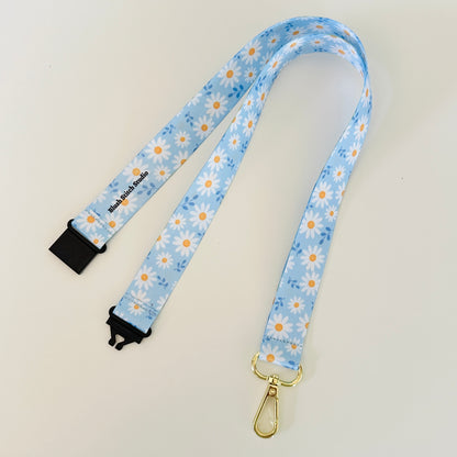 blue daisy lanyard