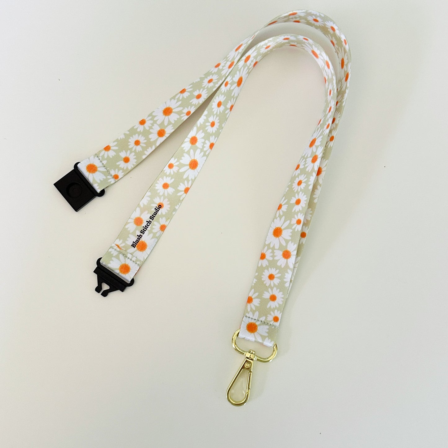 green daisy lanyard