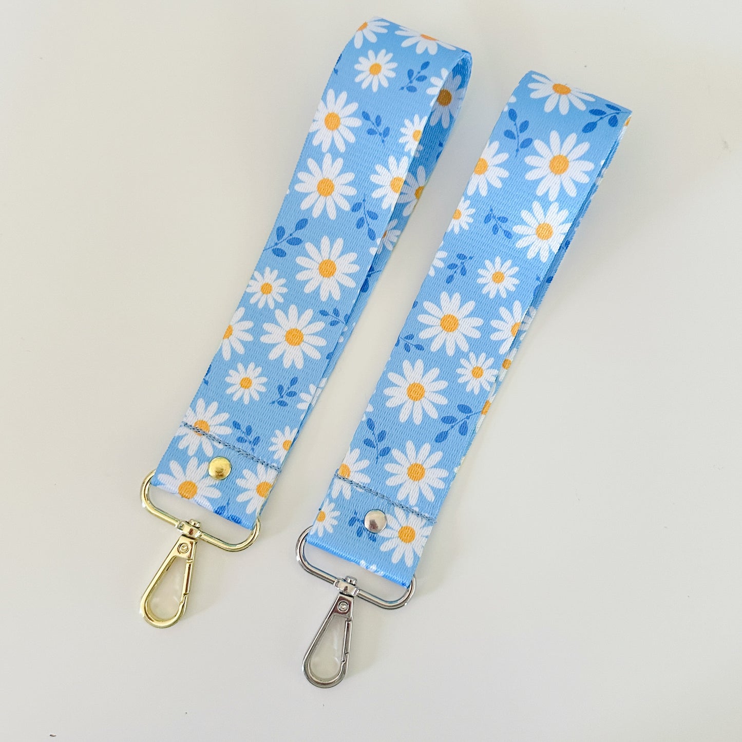 blue daisy nylon keychain wristlet
