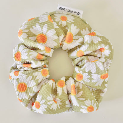 green daisy scrunchie