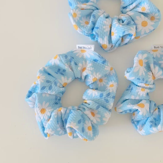 blue daisy scrunchies